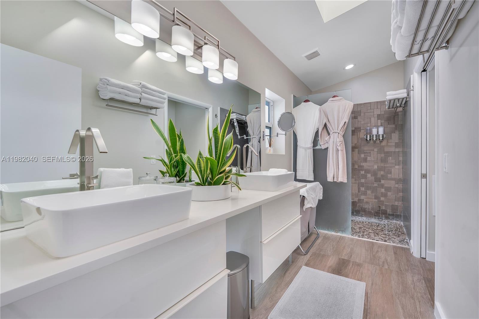 230 NE 212th St Miami, FL 33179