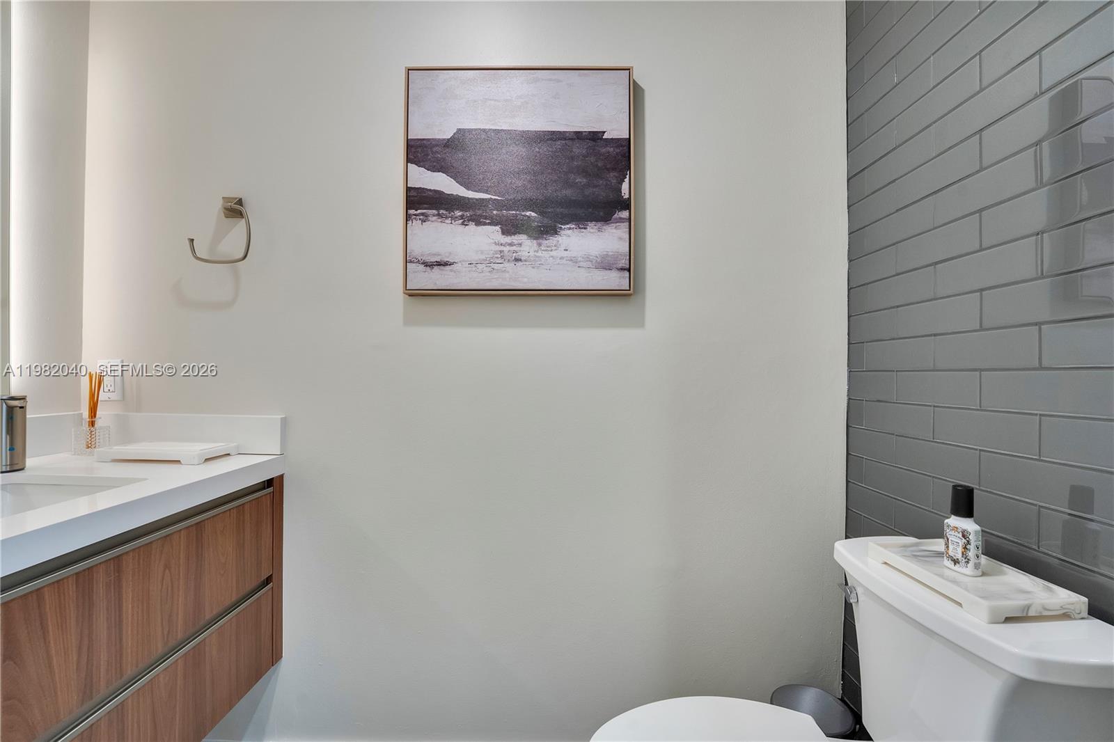 230 NE 212th St Miami, FL 33179