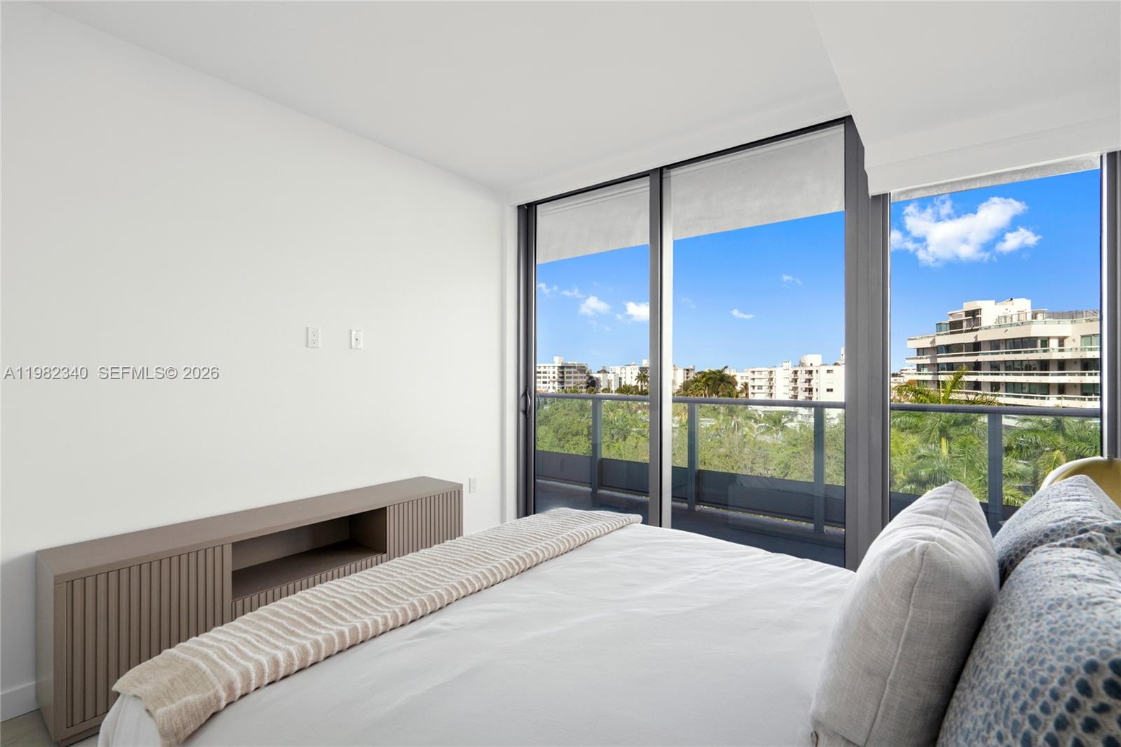 9201 E Bay Hbr Dr #604 Bay Harbor Islands, FL 33154