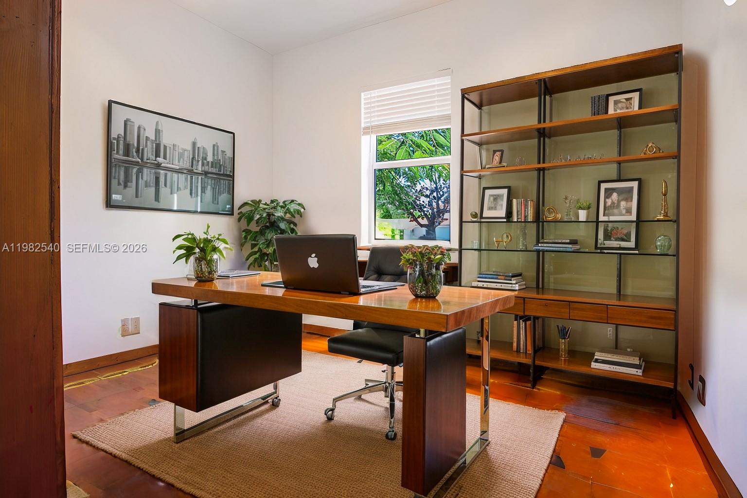 100 SW 26th Rd Miami, FL 33129