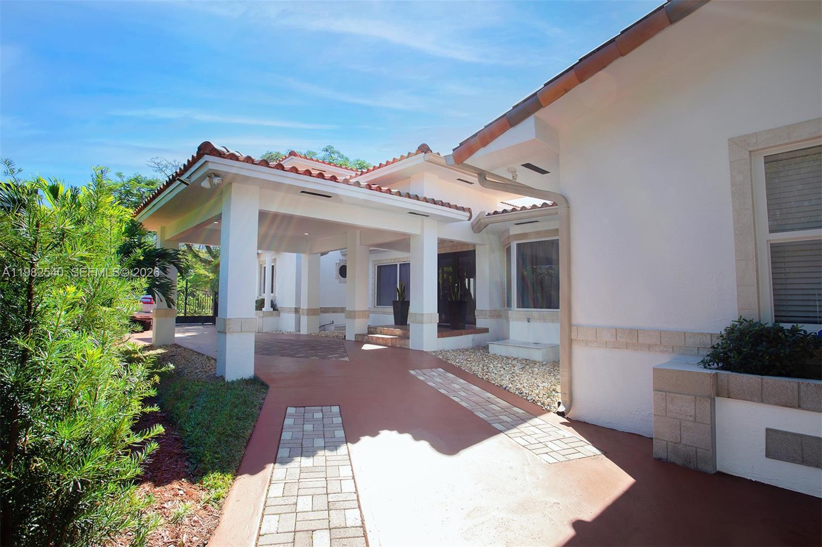 100 SW 26th Rd Miami, FL 33129