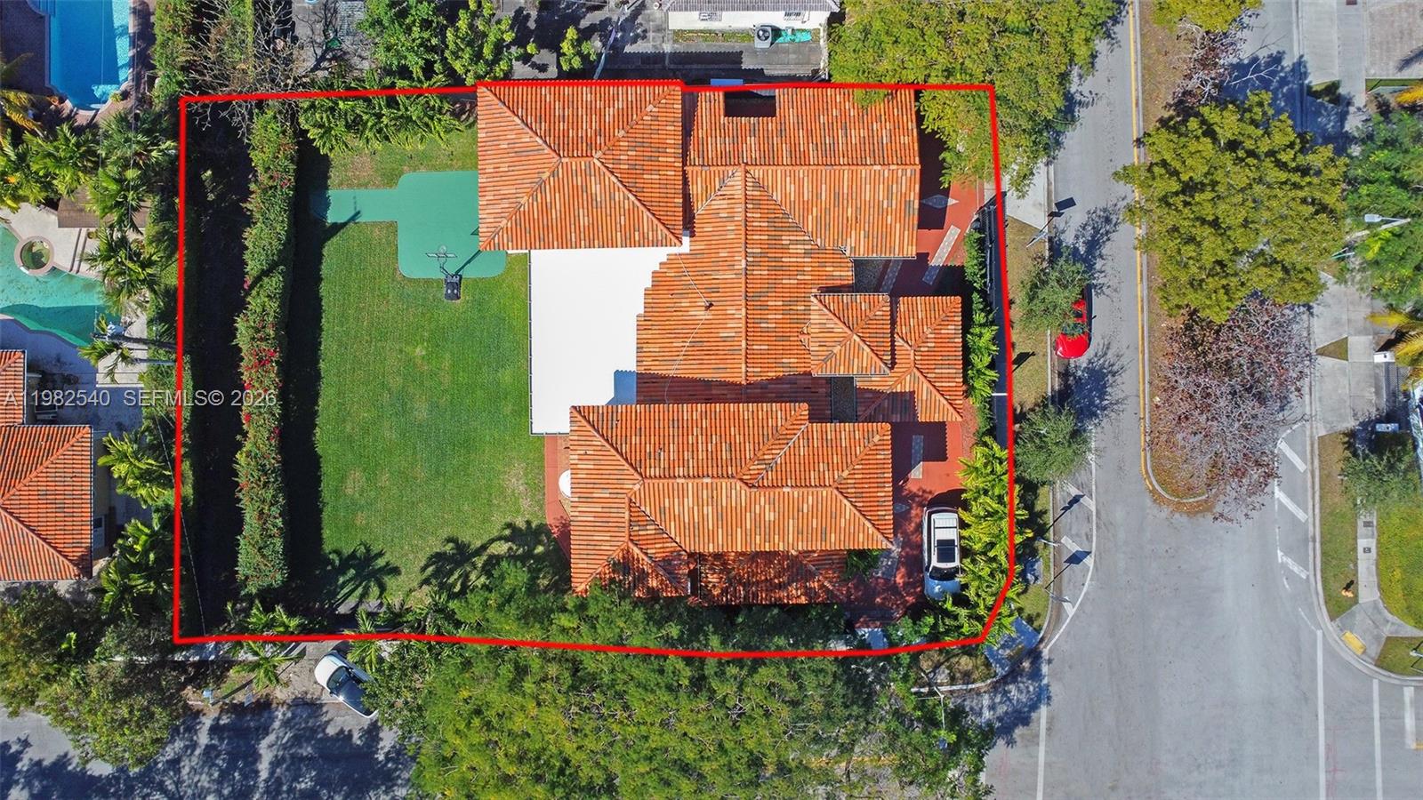 100 SW 26th Rd Miami, FL 33129