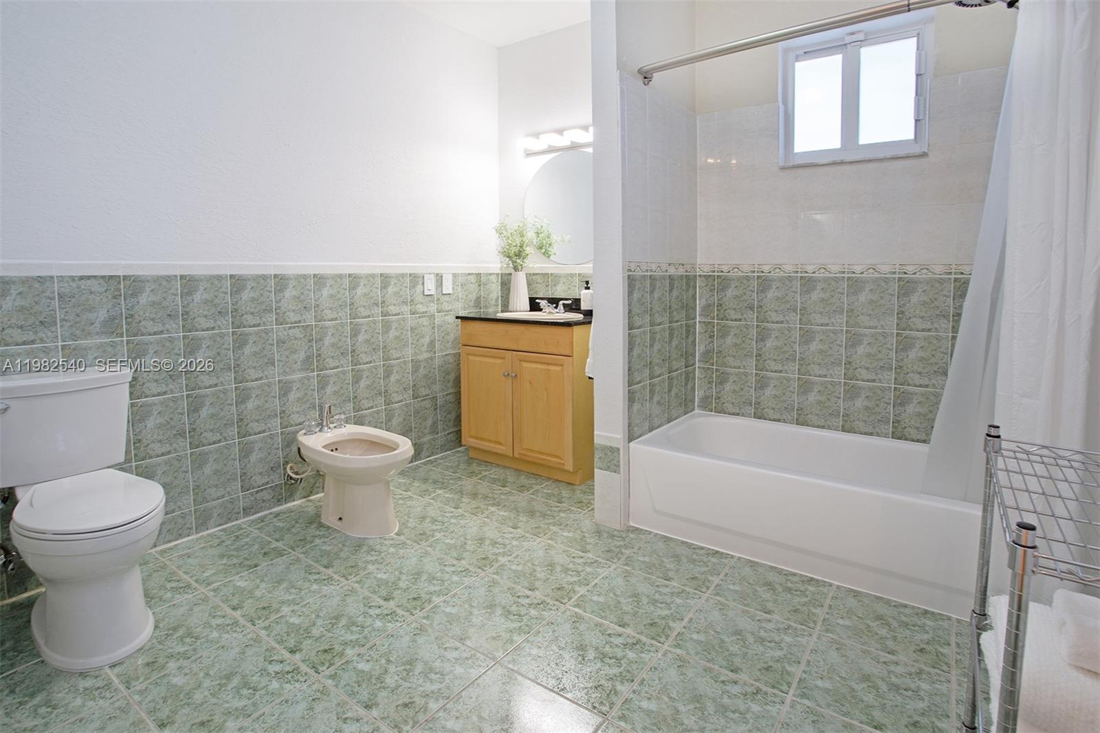 100 SW 26th Rd Miami, FL 33129