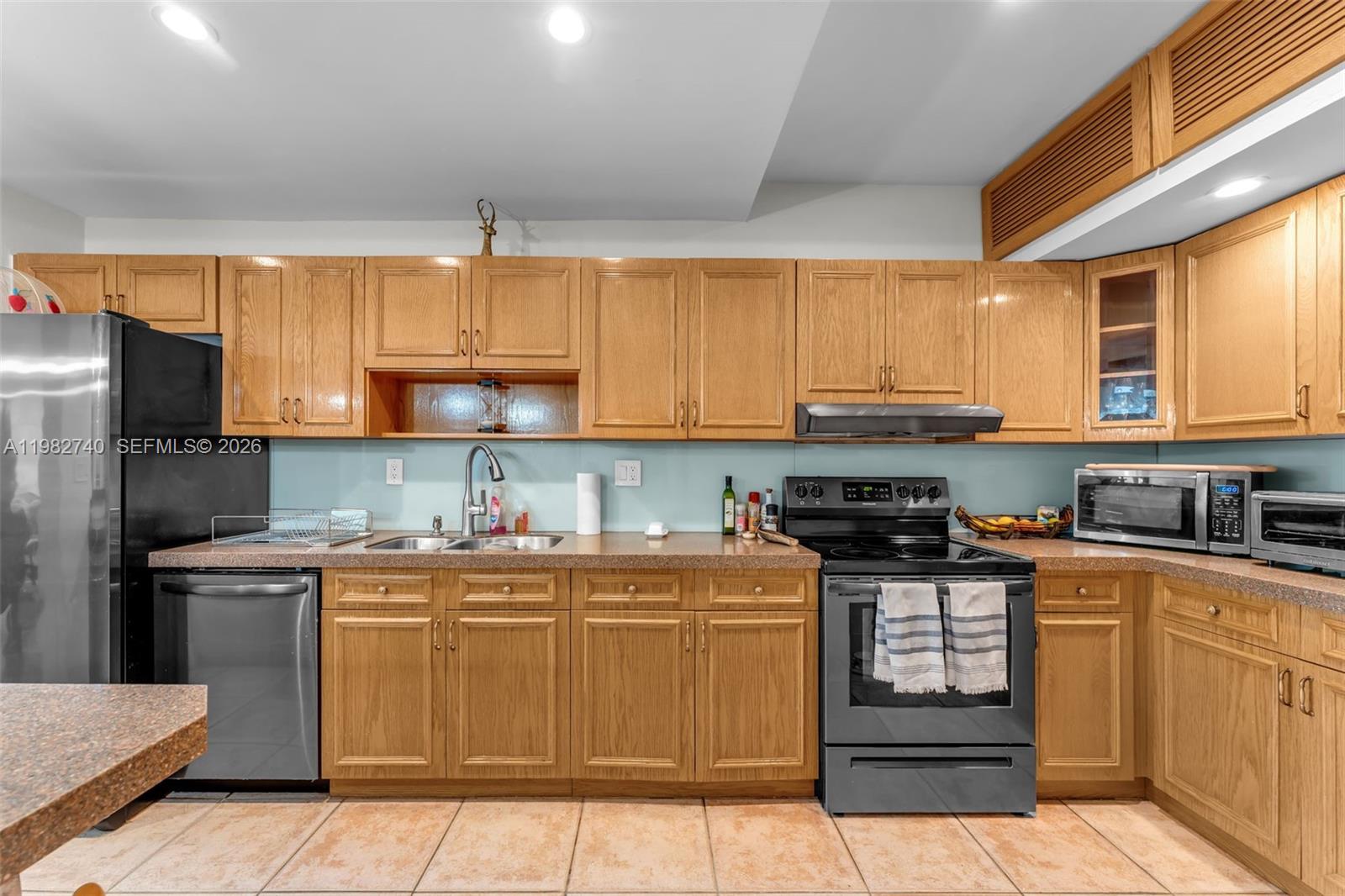 7825 SW 103rd Pl Miami, FL 33173