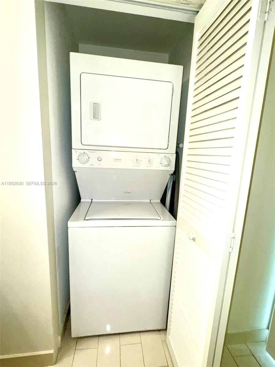 79 SW 12th St #3309-S Miami, FL 33130