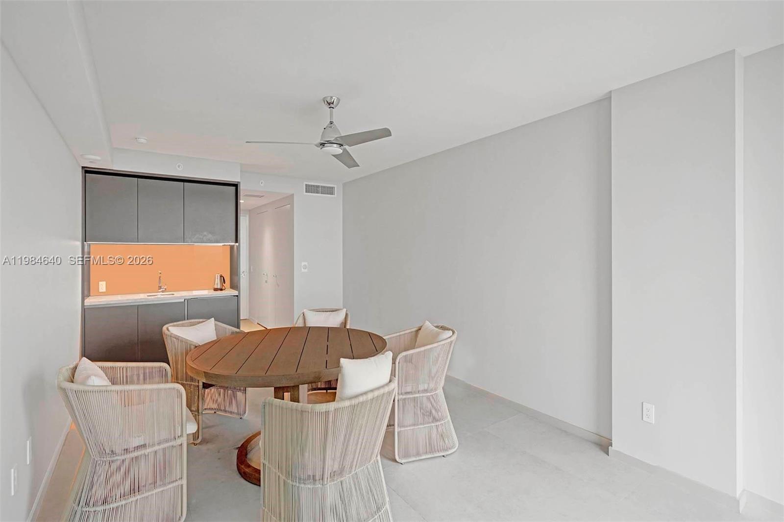 18975 Collins Ave #Cabana 8 Sunny Isles Beach, FL 33160