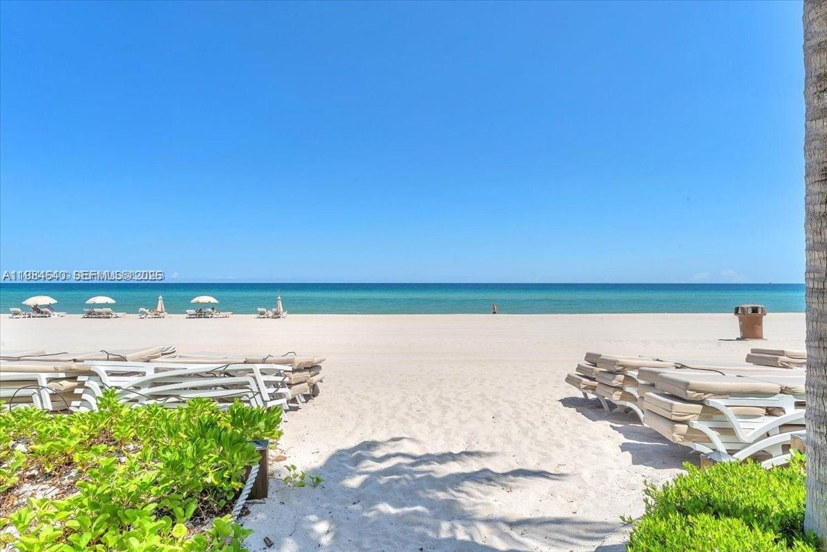 18975 Collins Ave #Cabana 8 Sunny Isles Beach, FL 33160