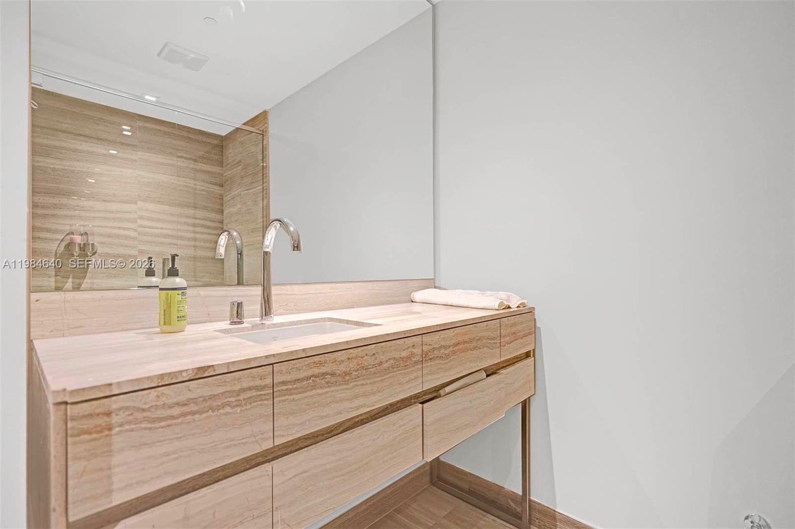 18975 Collins Ave #Cabana 8 Sunny Isles Beach, FL 33160