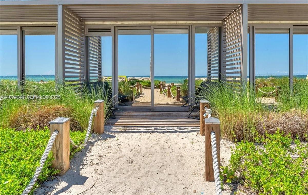 18975 Collins Ave #Cabana 8 Sunny Isles Beach, FL 33160