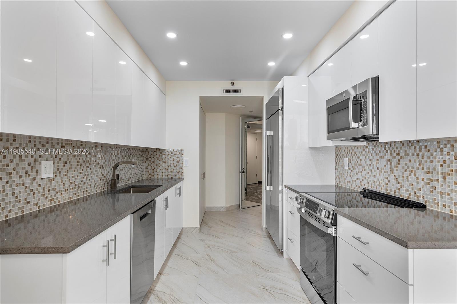 19500 Turnberry Way #15E Aventura, FL 33180