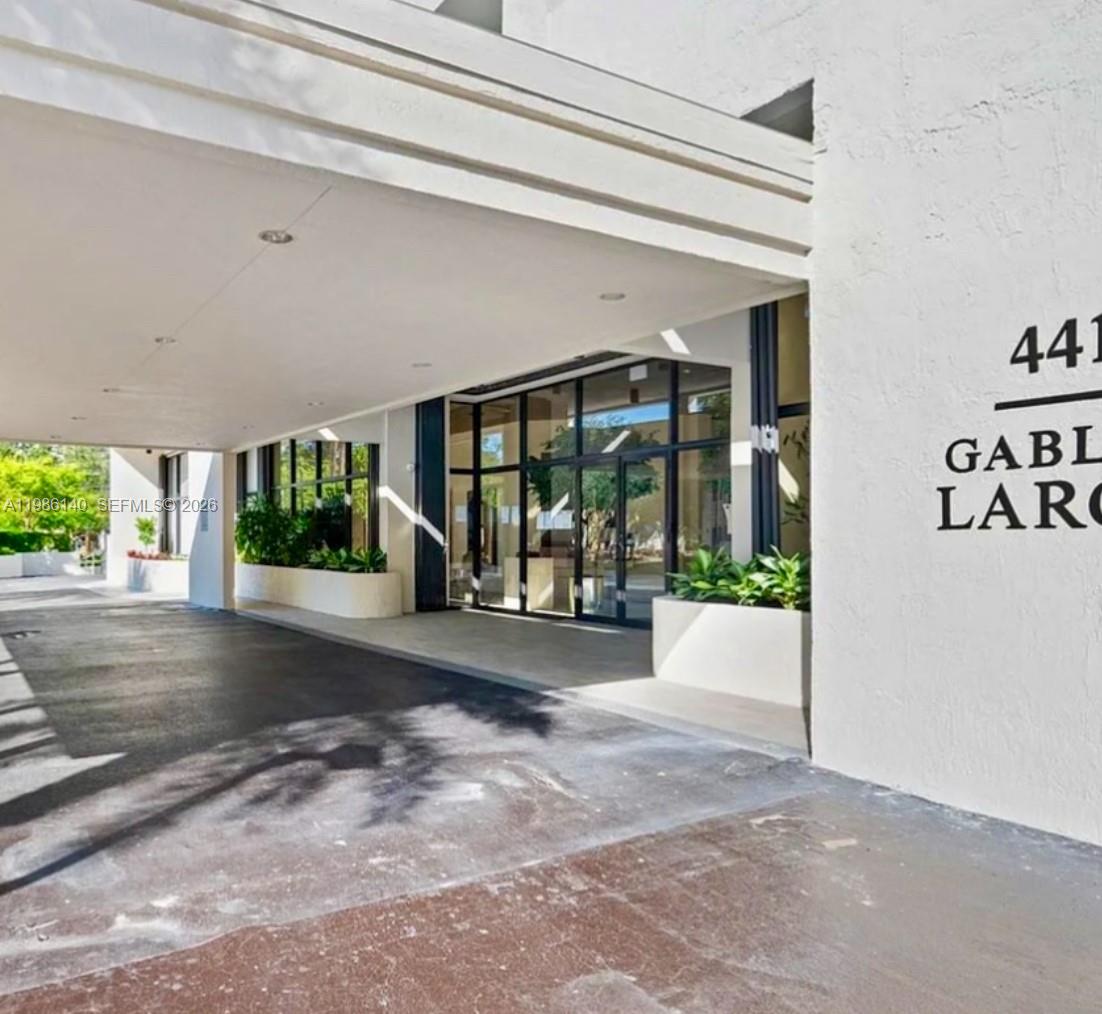 441 Valencia Ave #803 Coral Gables, FL 33134