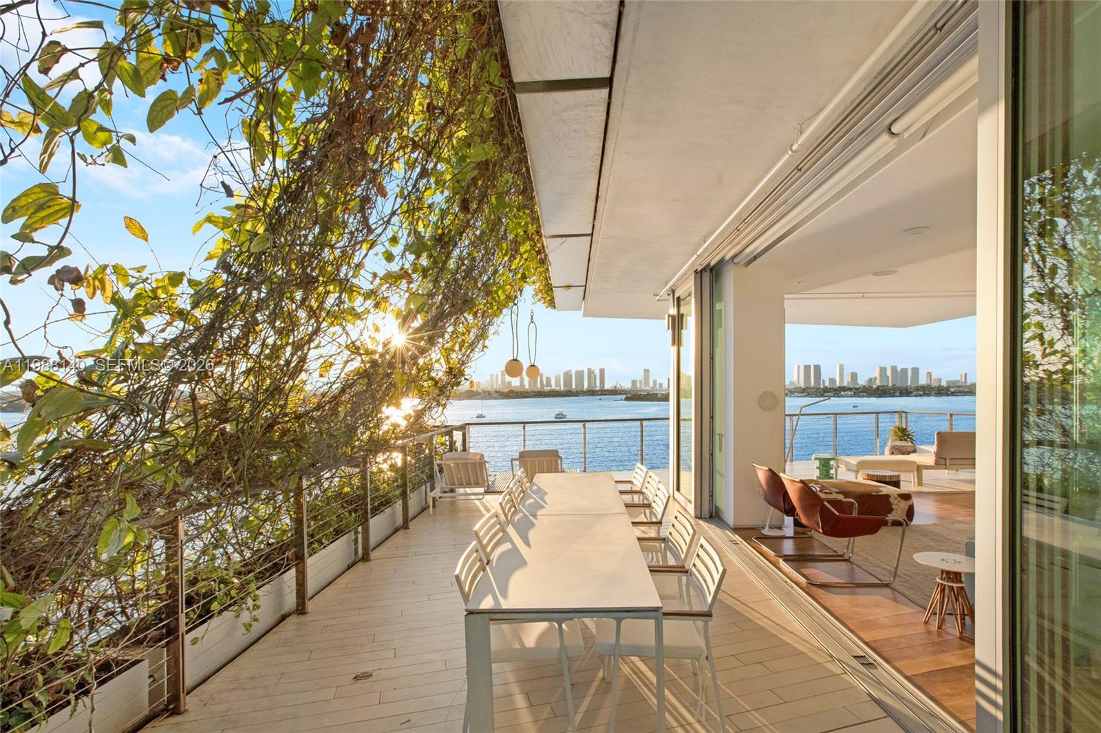 image Monad Terrace32