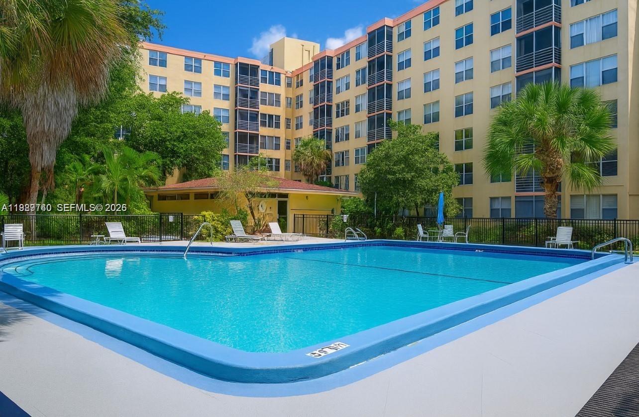 17890 W Dixie Hwy 702 Hwy #702 North Miami Beach, FL 33160