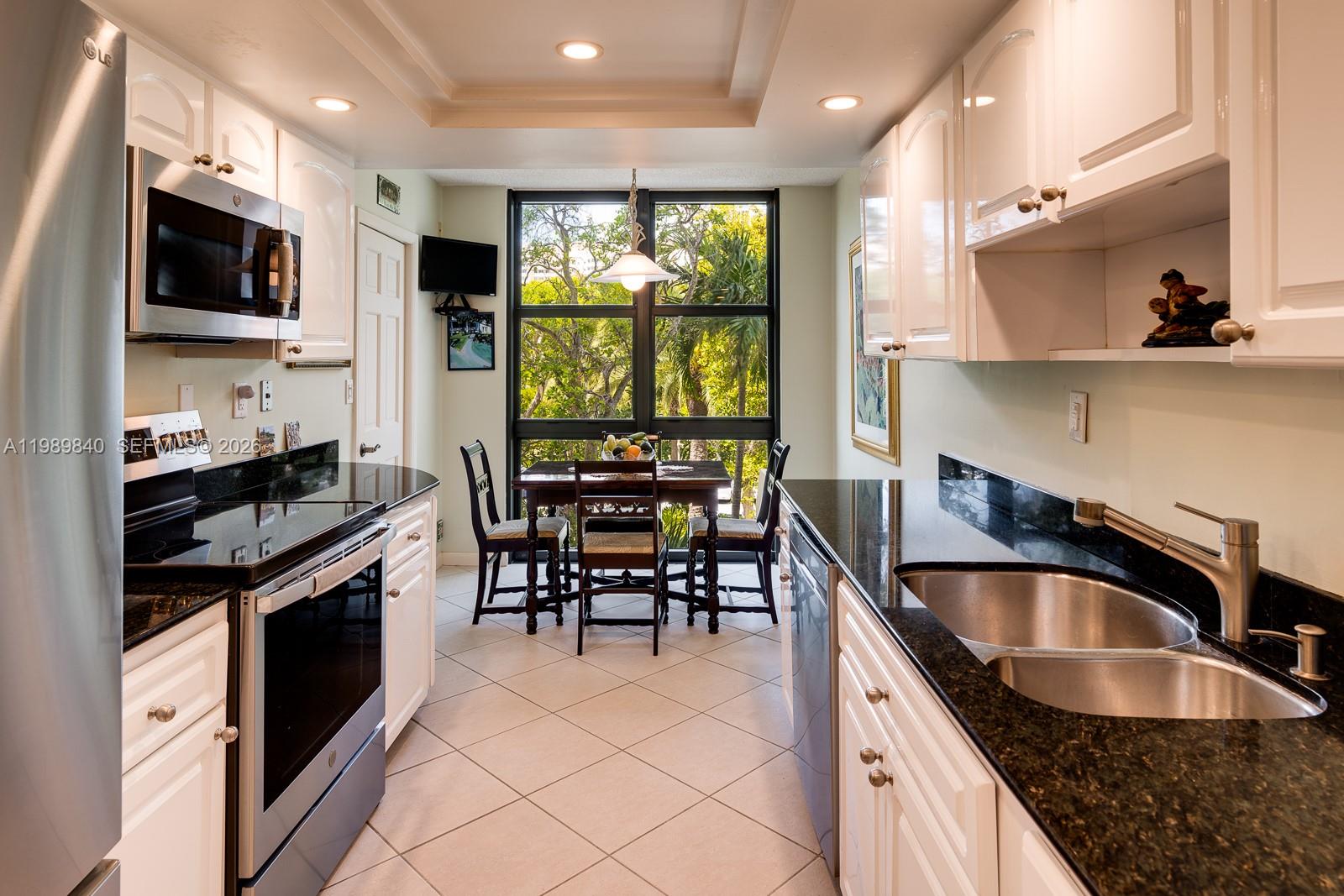 1121 Crandon Blvd #F206 Key Biscayne, FL 33149