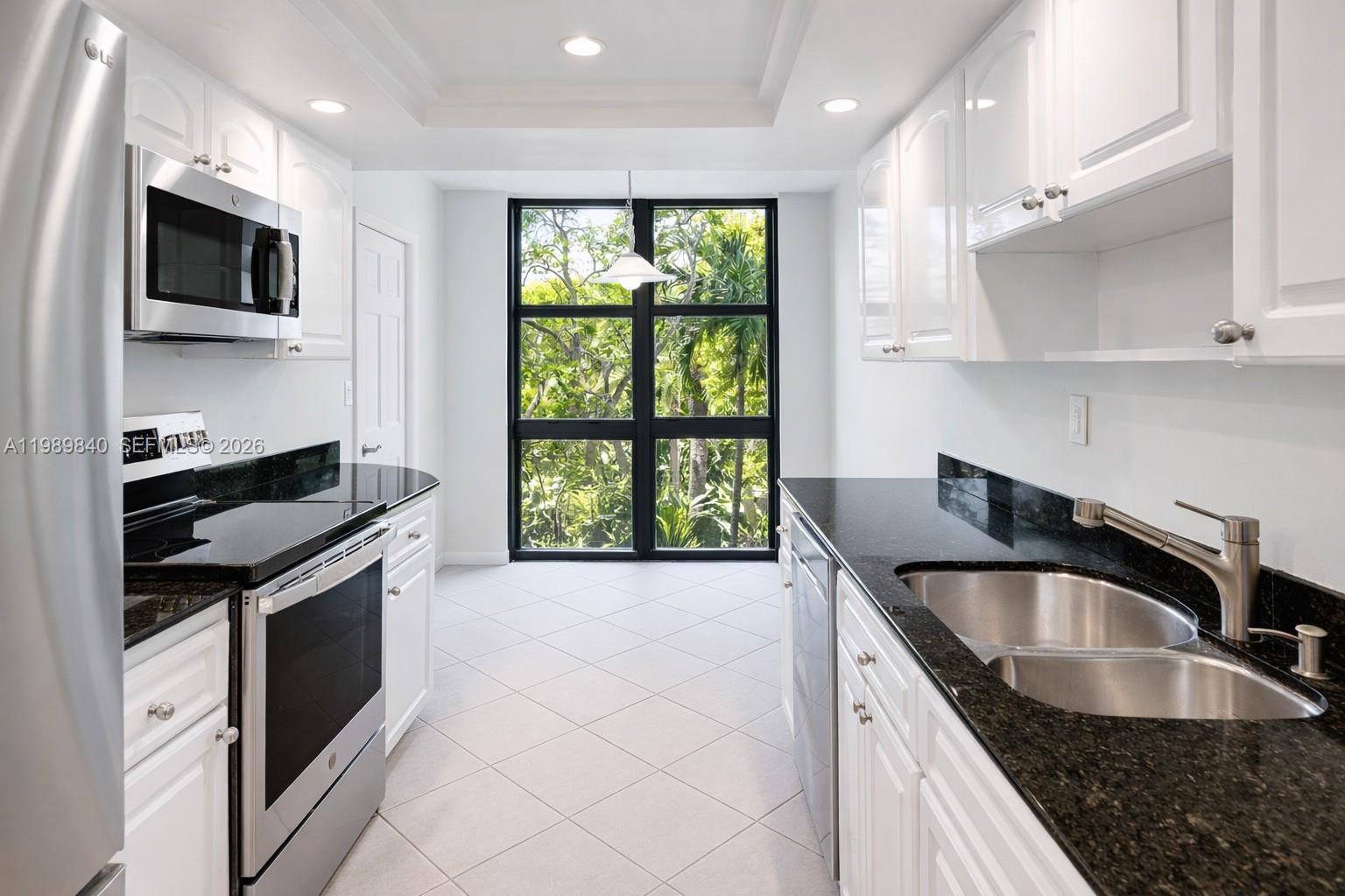 1121 Crandon Blvd #F206 Key Biscayne, FL 33149