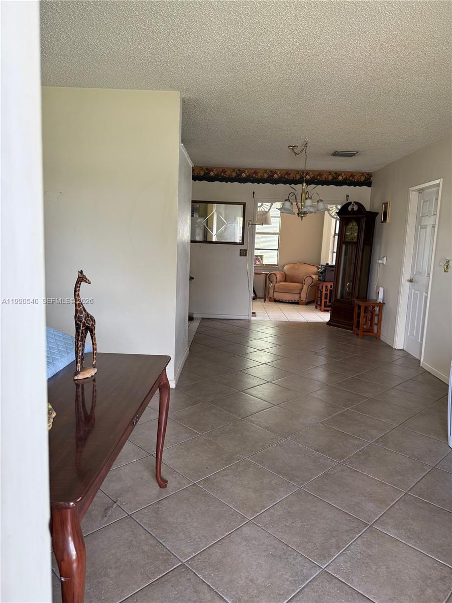 1570 NE 15th St Homestead, FL 33033