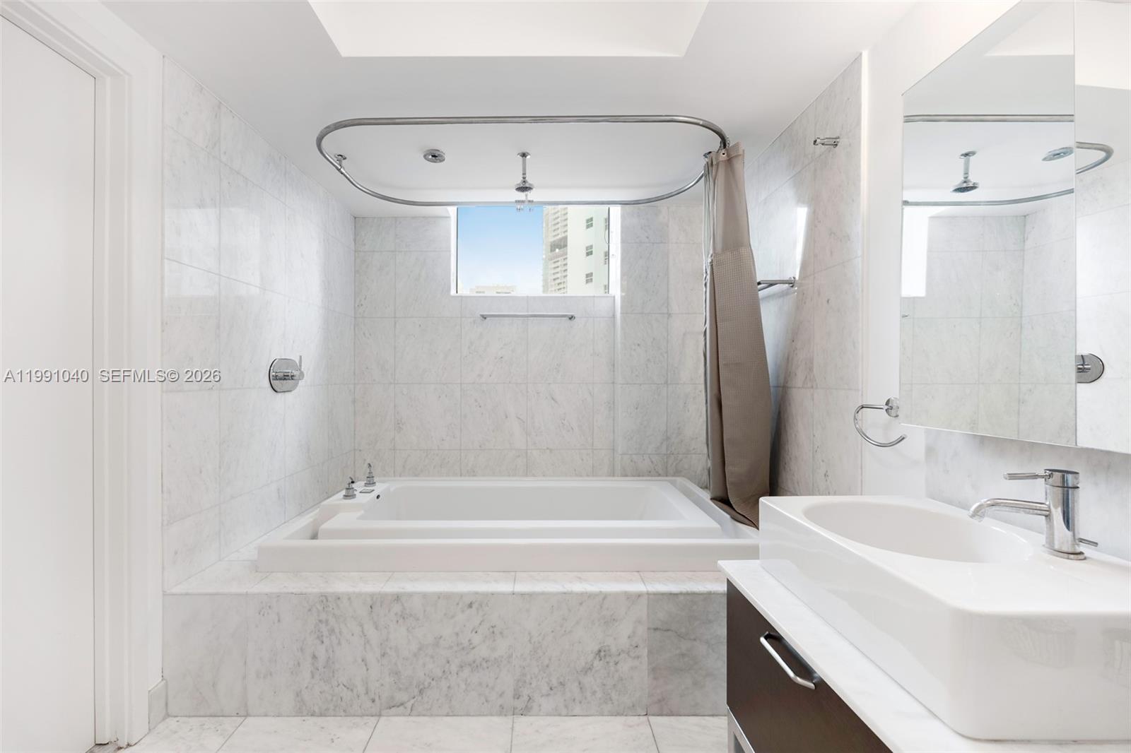 image Emerald at Brickell12