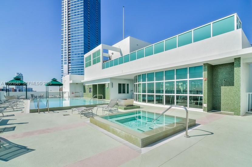 image Emerald at Brickell17