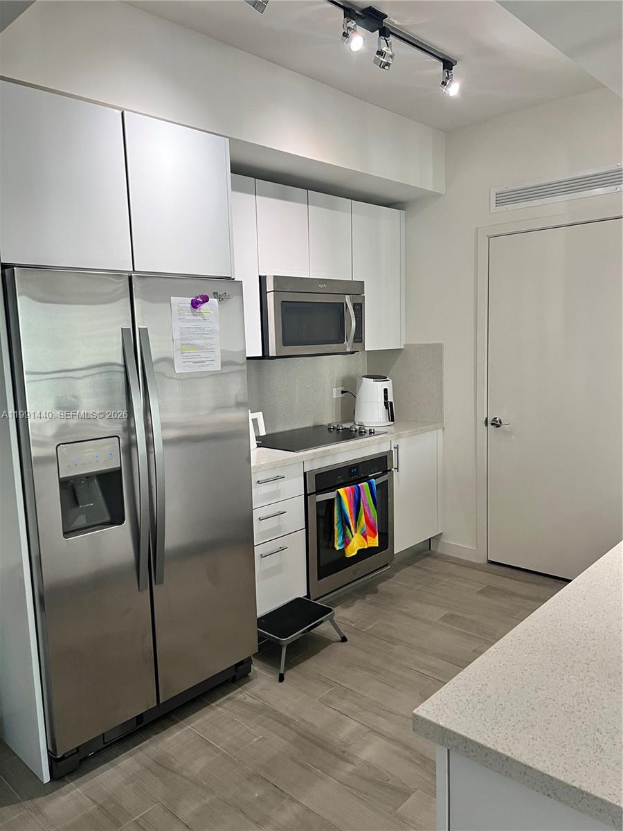 image Nine at Mary Brickell Village7