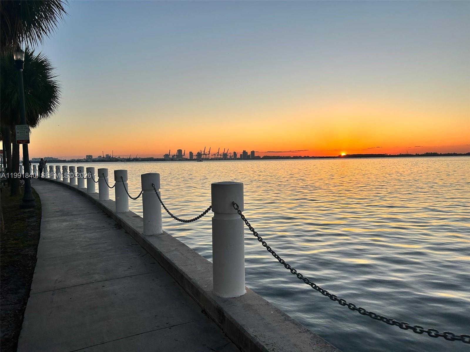 218 SE 14th St #TS303