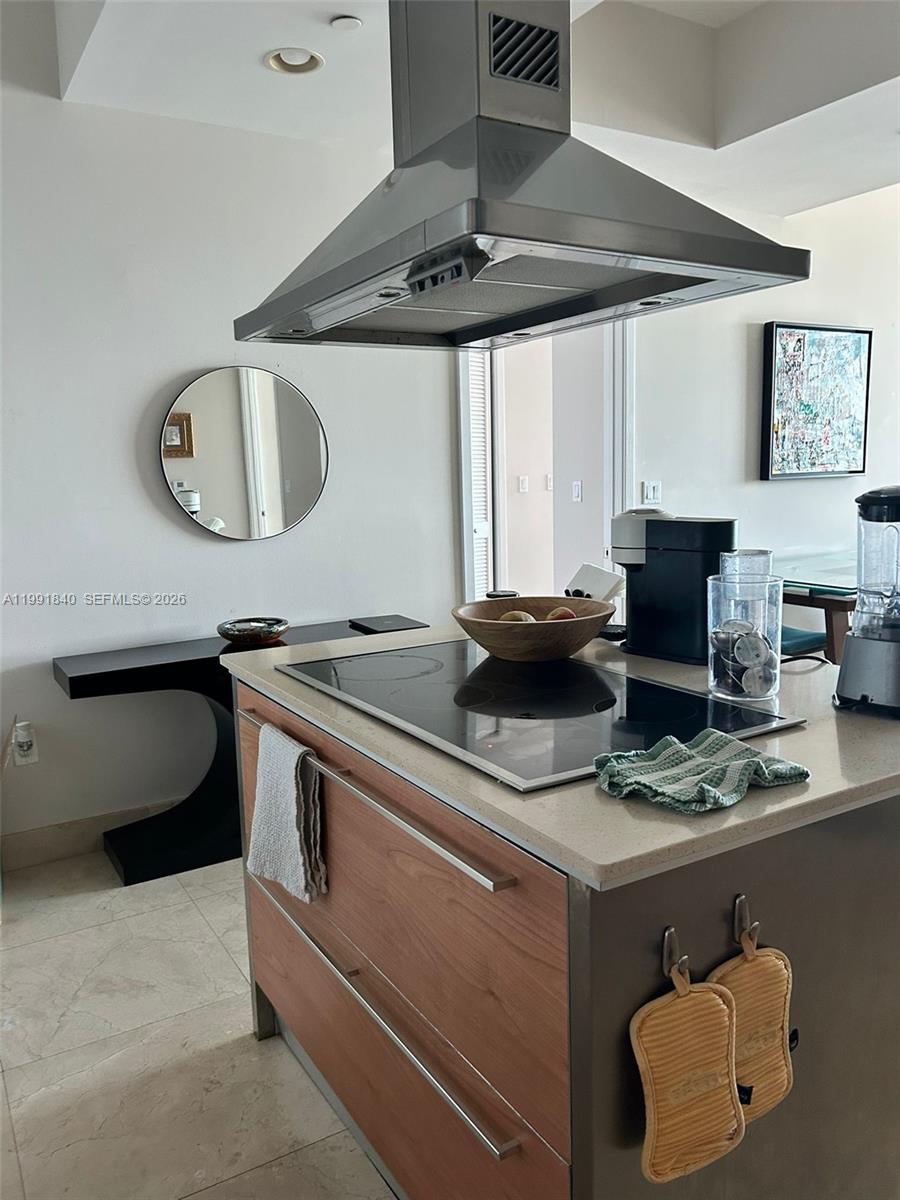 218 SE 14th St #TS303 Miami, FL 33131