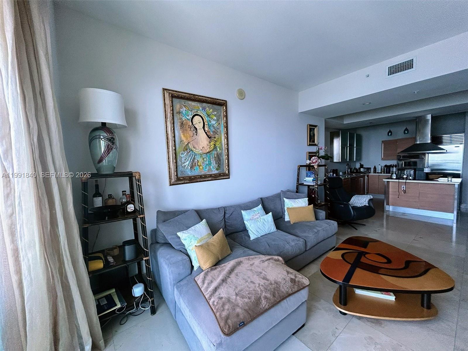 218 SE 14th St #TS303 Miami, FL 33131