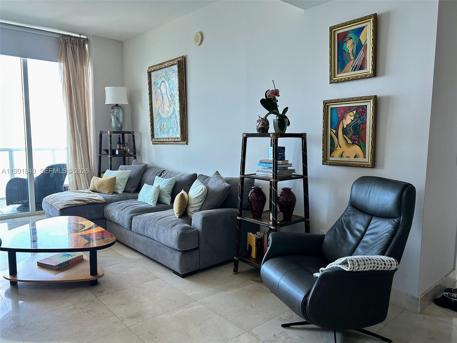 218 SE 14th St #TS303 Miami, FL 33131