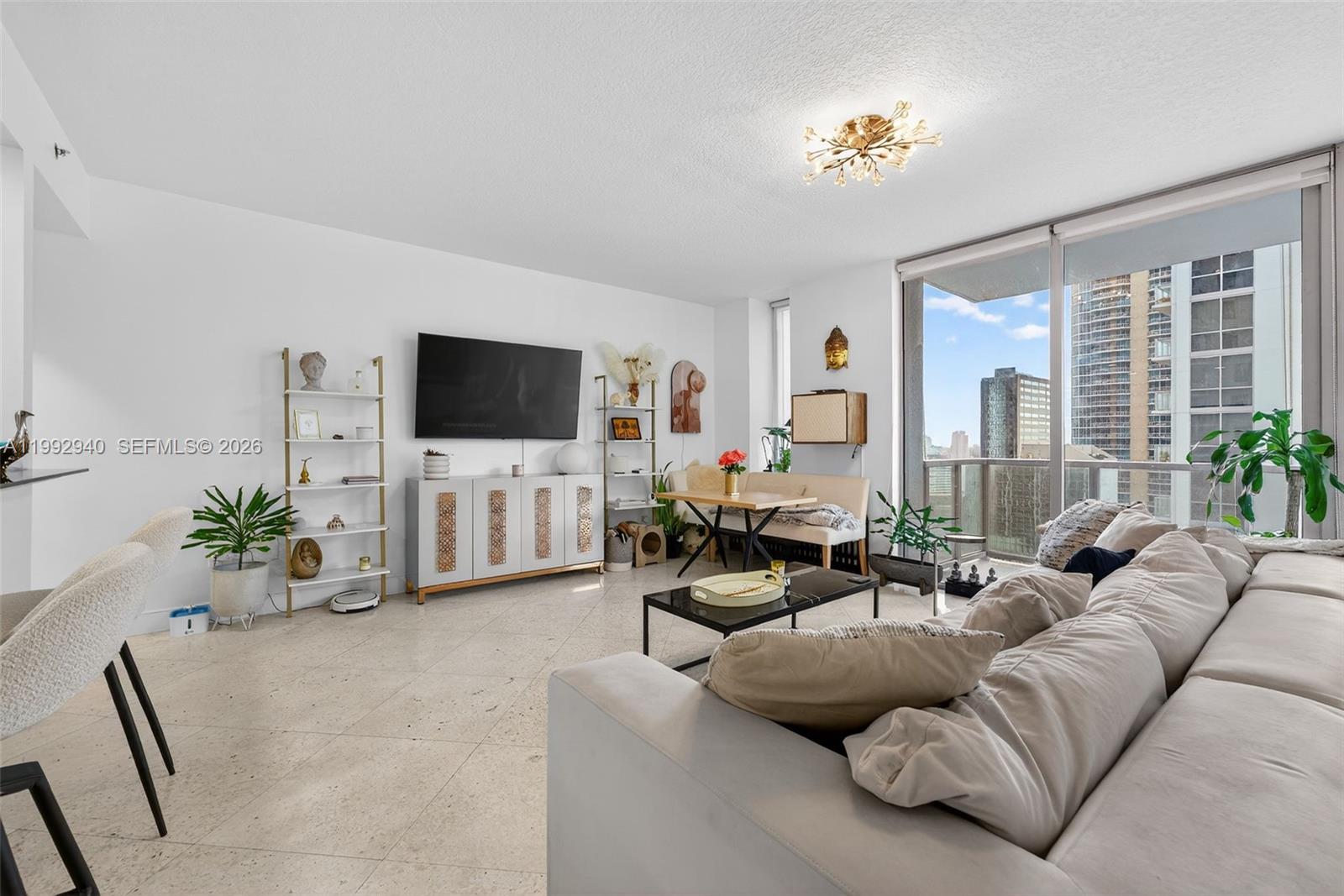 1050 Brickell Ave #2510 Miami, FL 33131