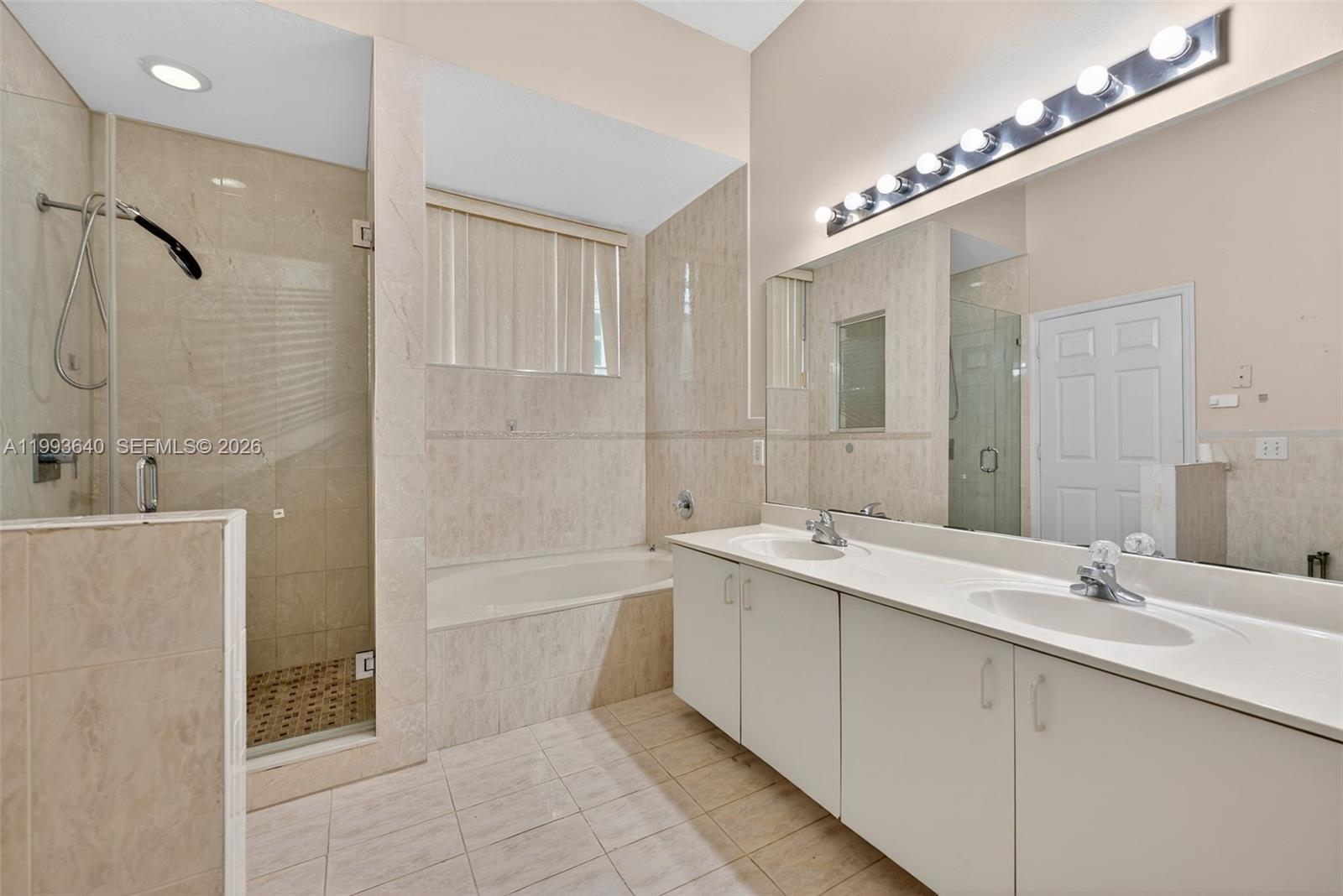 8852 NW 147th Ln Miami Lakes, FL 33018