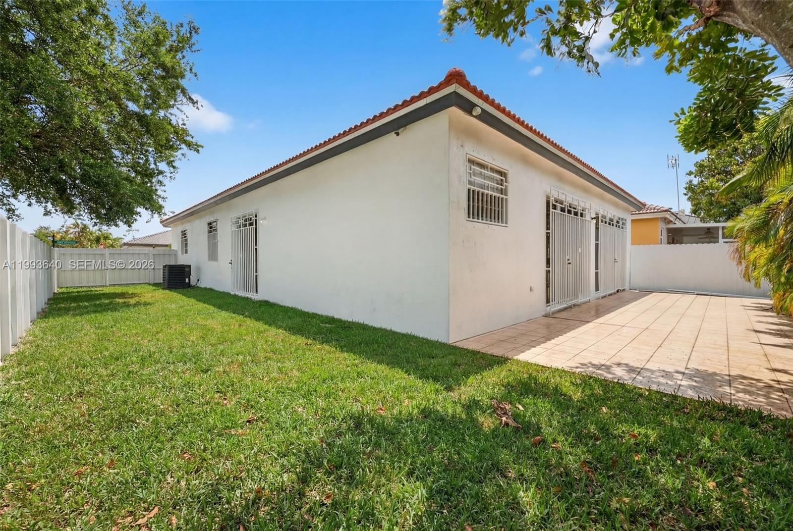 8852 NW 147th Ln Miami Lakes, FL 33018