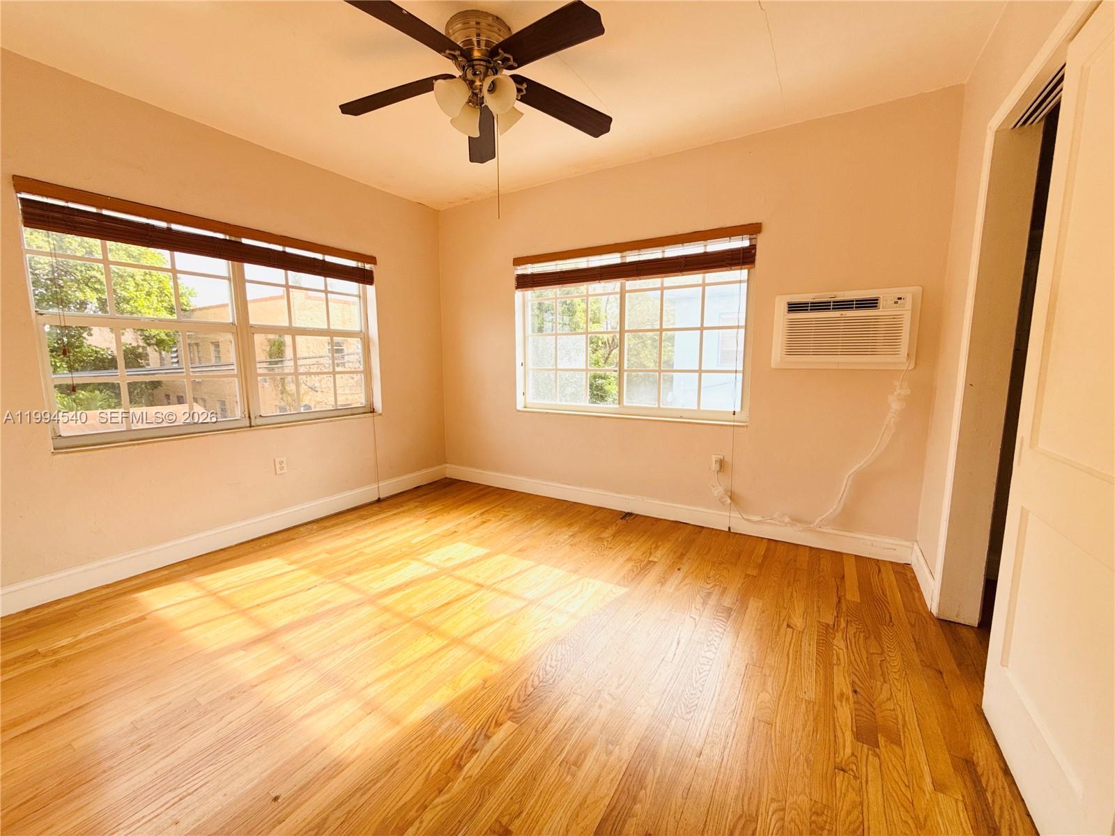 555 SW 16th Ave #11 Miami, FL 33135