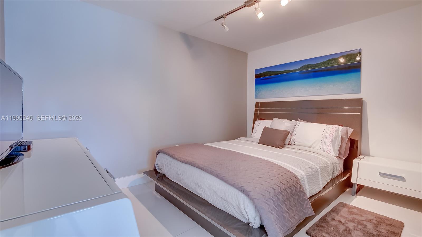 253 NE 2nd St #3509 Miami, FL 33132