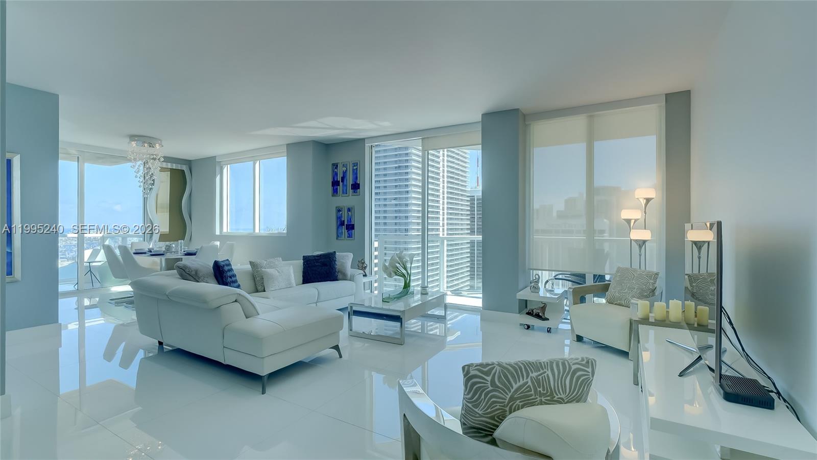 253 NE 2nd St #3509 Miami, FL 33132