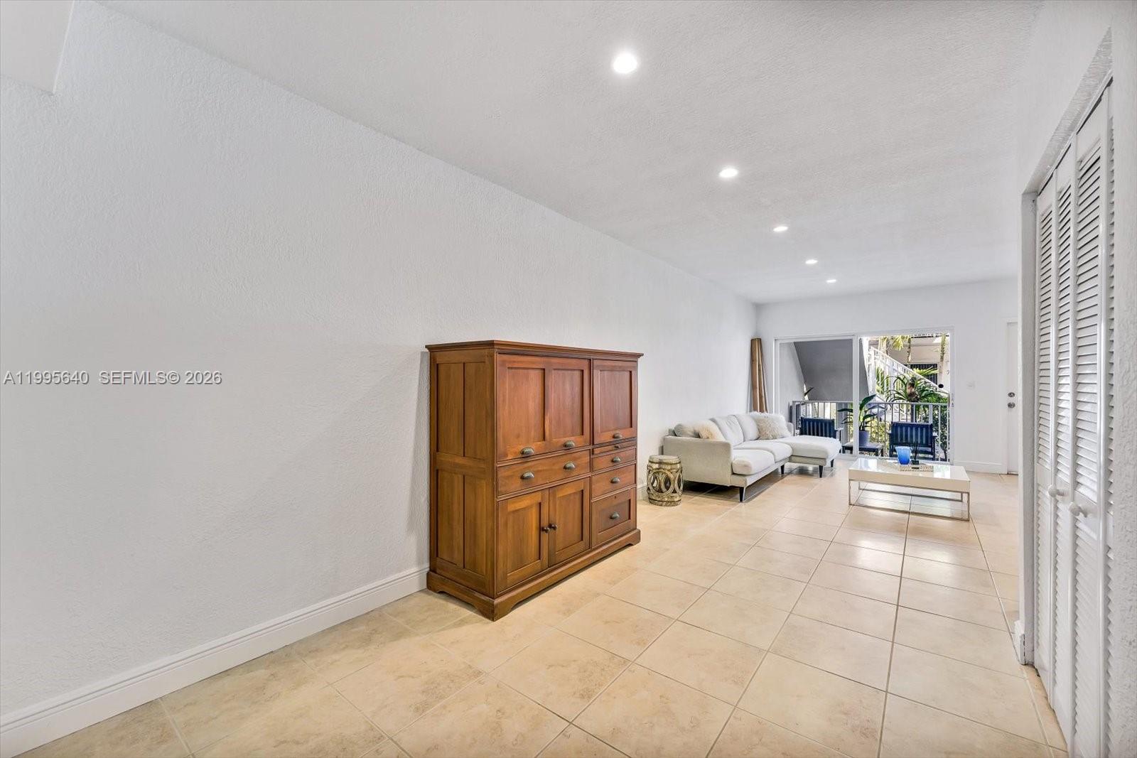 9260 Bay Hbr Ter #3 Bay Harbor Islands, FL 33154