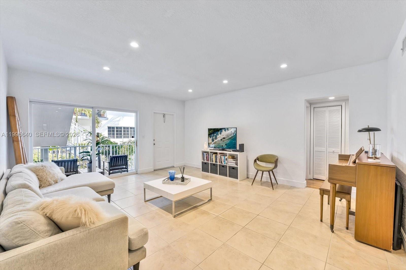 9260 Bay Hbr Ter #3 Bay Harbor Islands, FL 33154