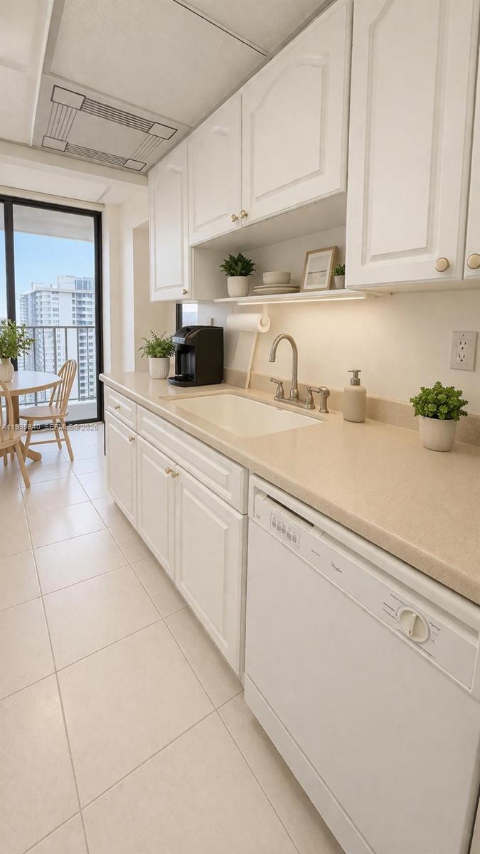 image Winston Towers 7007