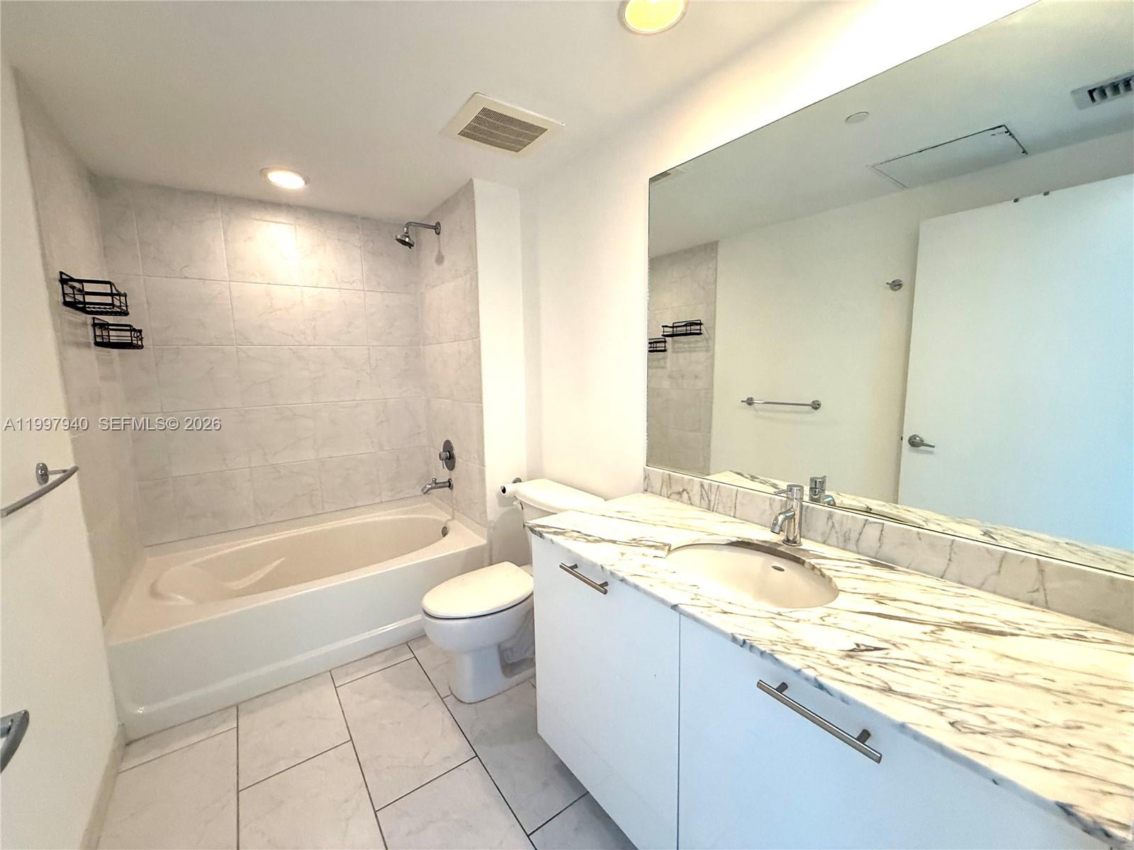 image The Plaza on Brickell West10