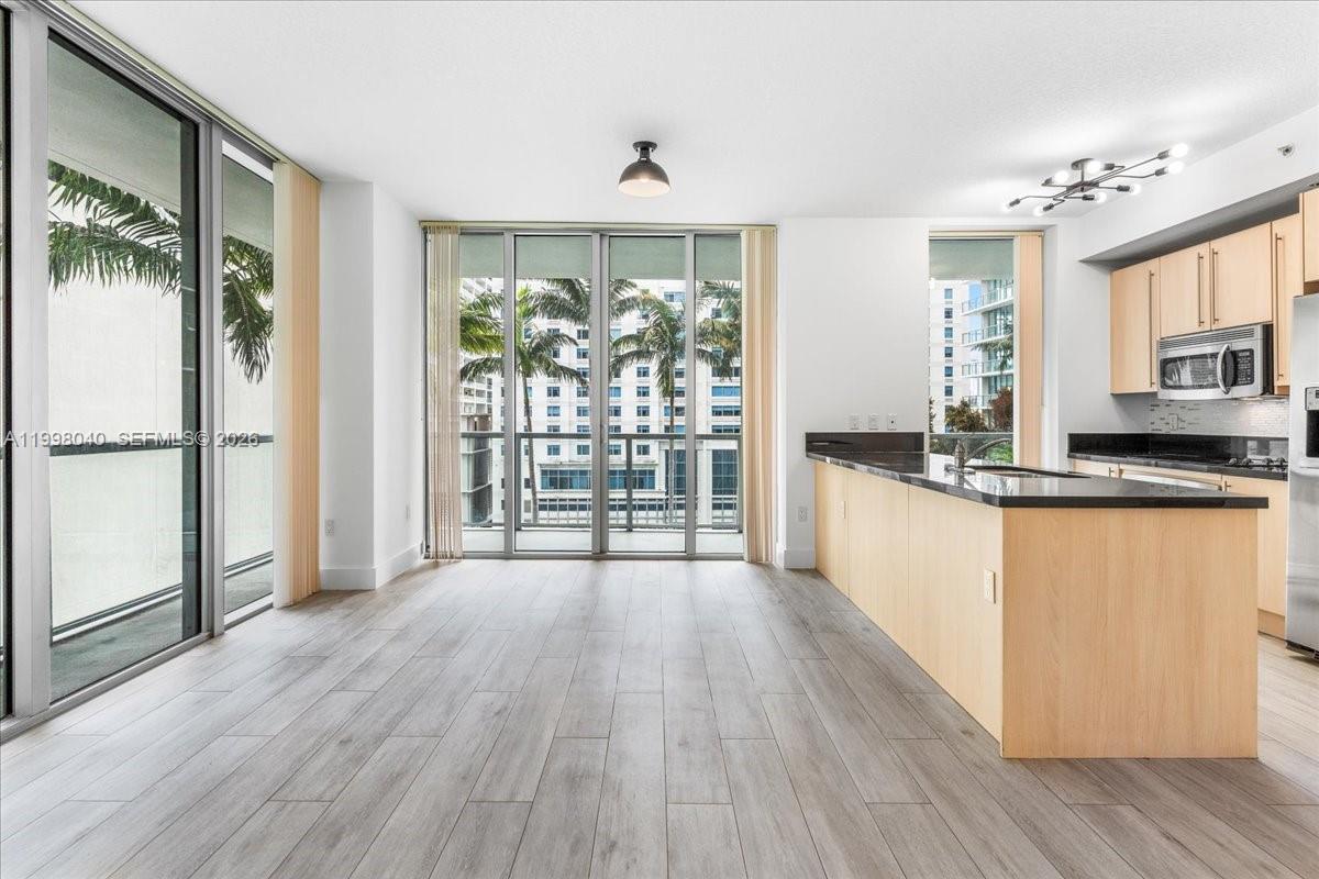 image Axis on Brickell North9