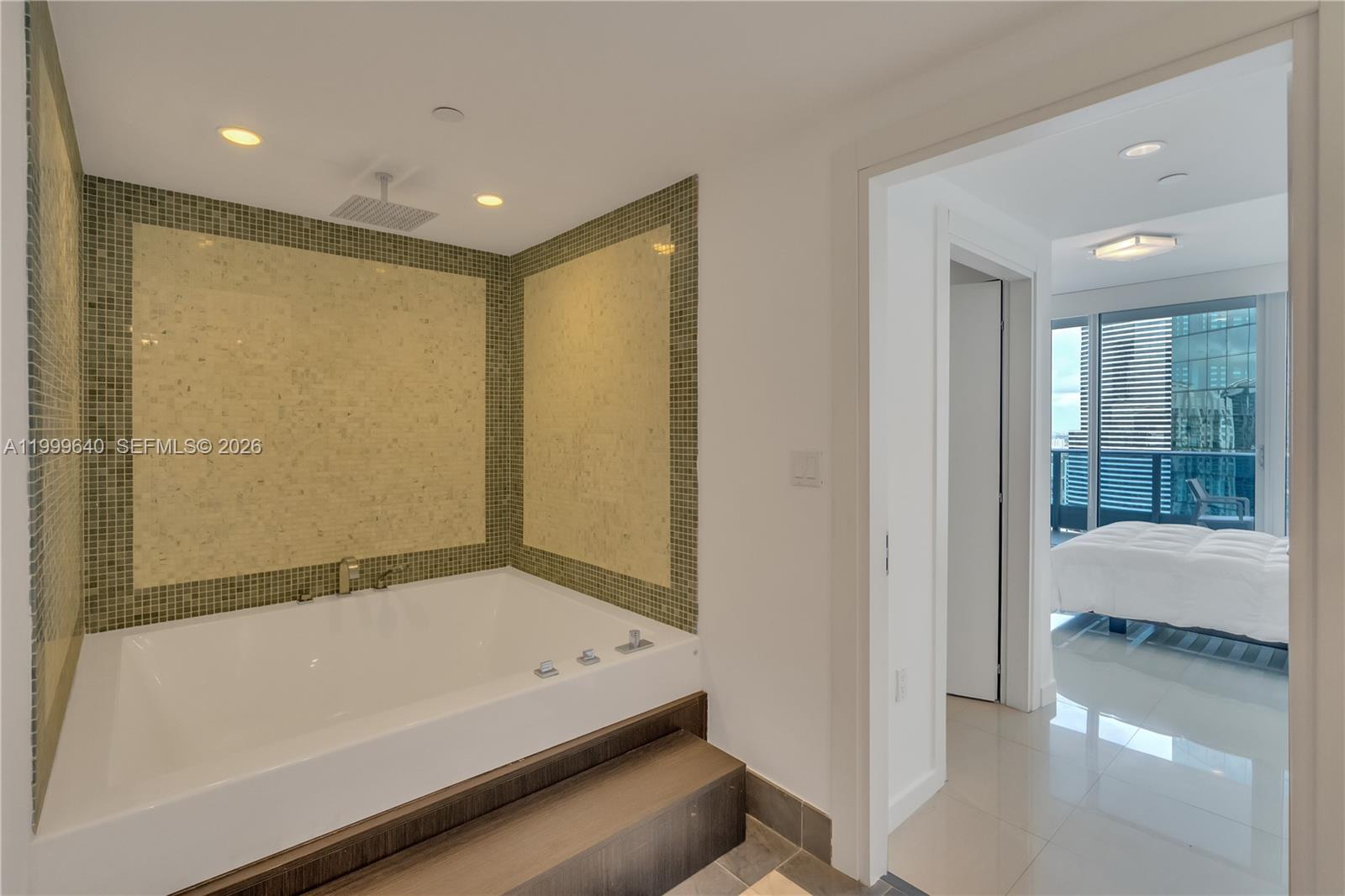 image Epic Residences8