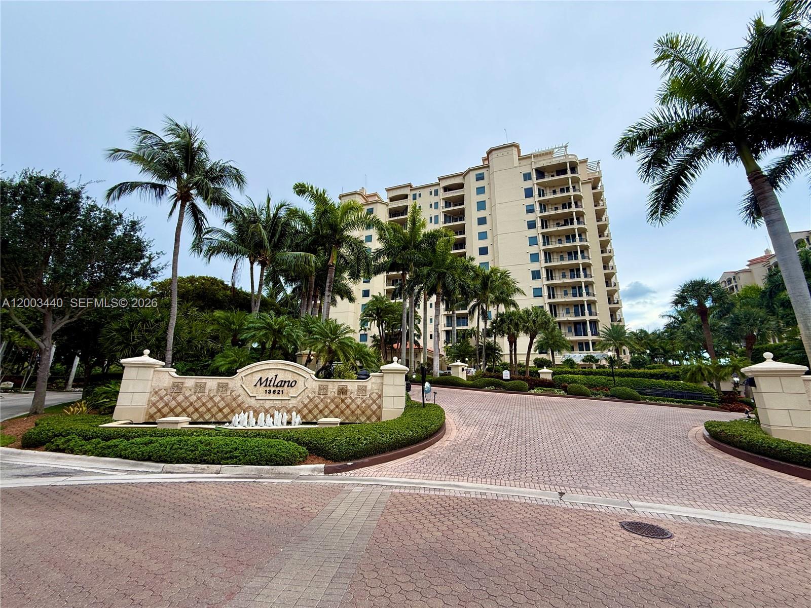 13621 Deering Bay Dr #801