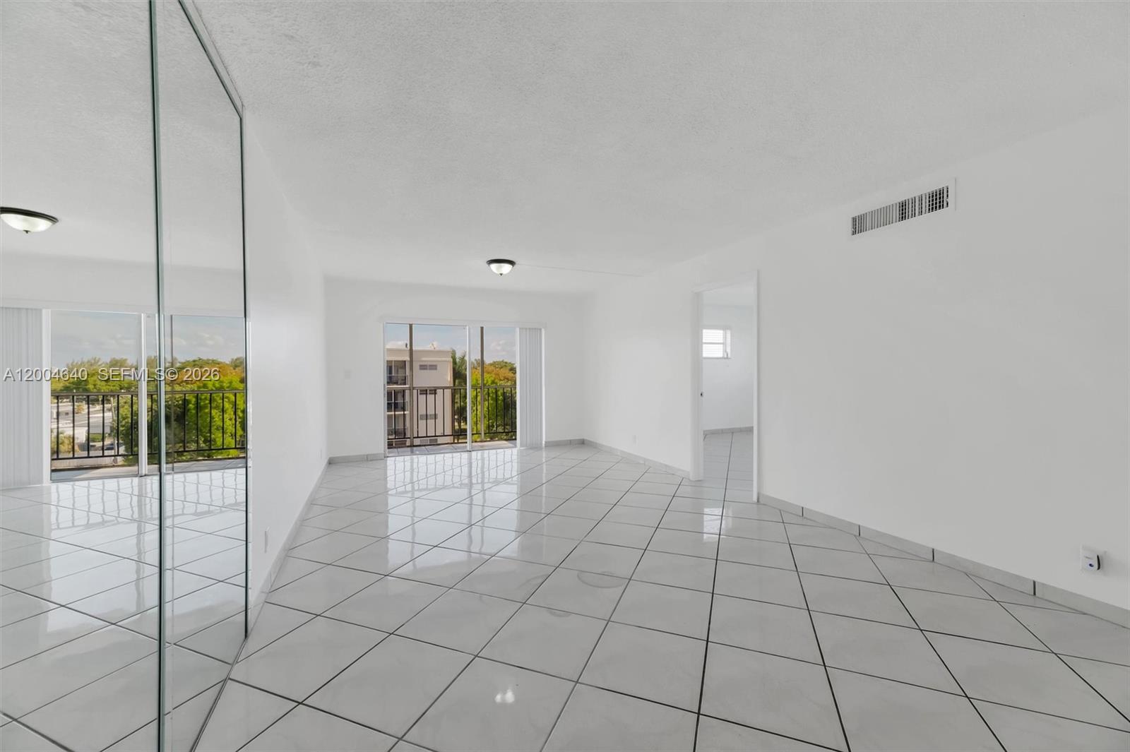 220 SW 9th Ave #501 Hallandale Beach, FL 33009