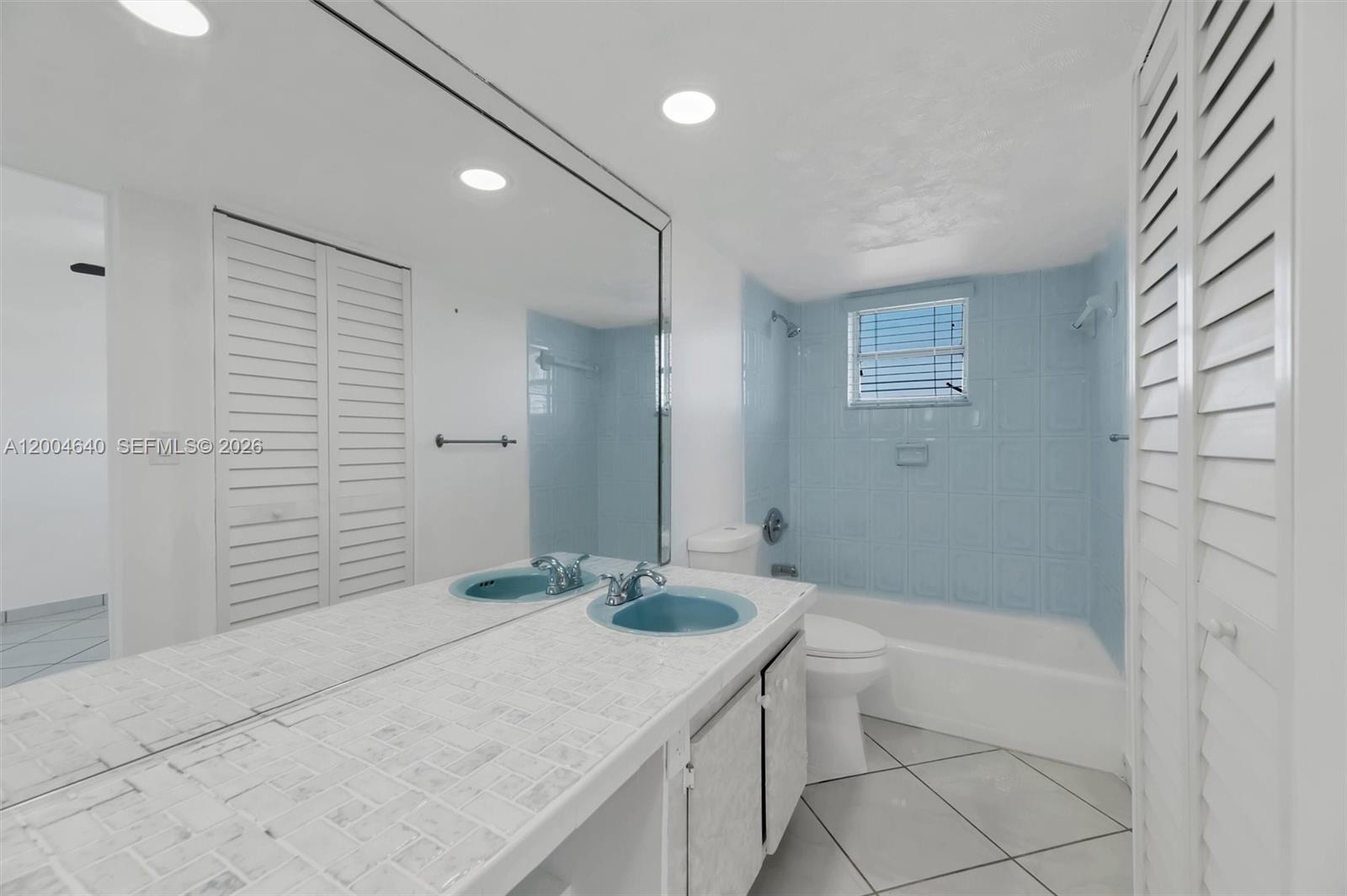 220 SW 9th Ave #501 Hallandale Beach, FL 33009