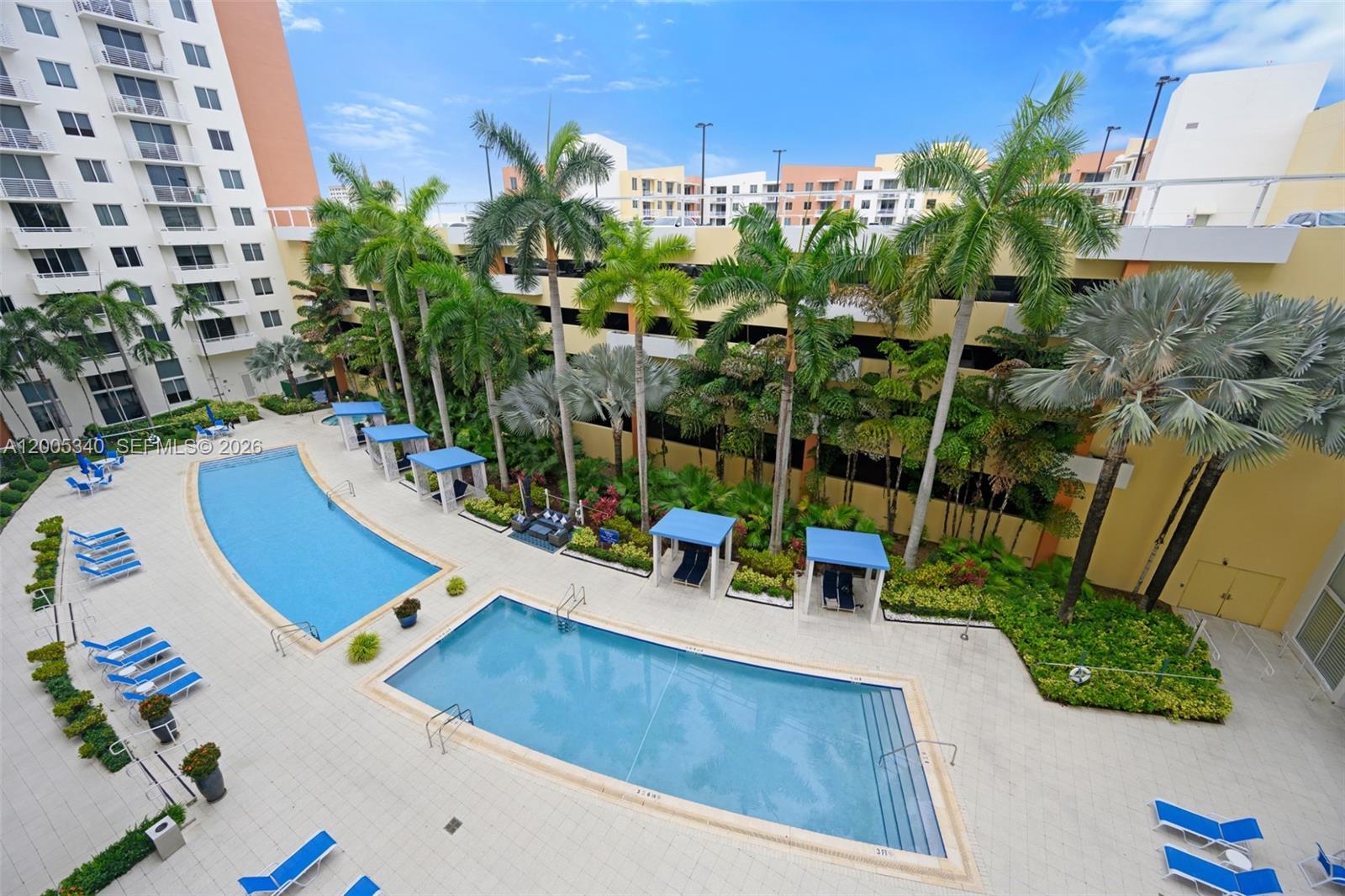 image The Venture at Aventura6