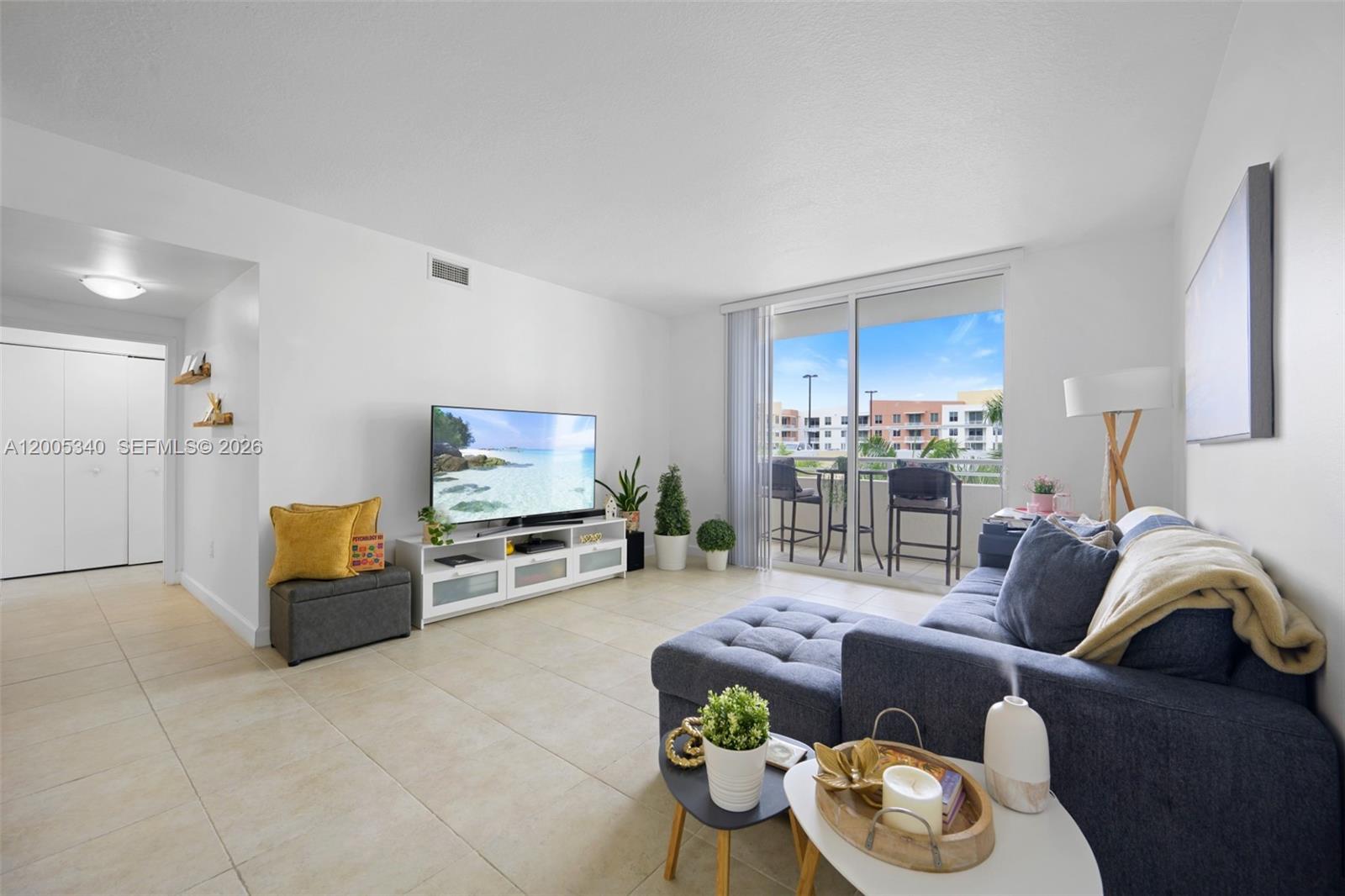 image The Venture at Aventura8