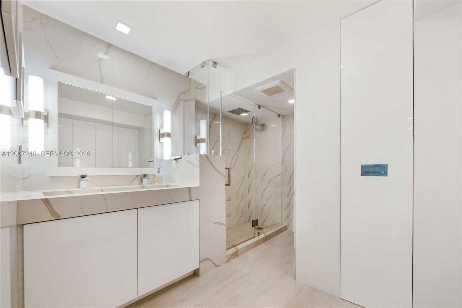 2901 S Bayshore Dr #5E Miami, FL 33133