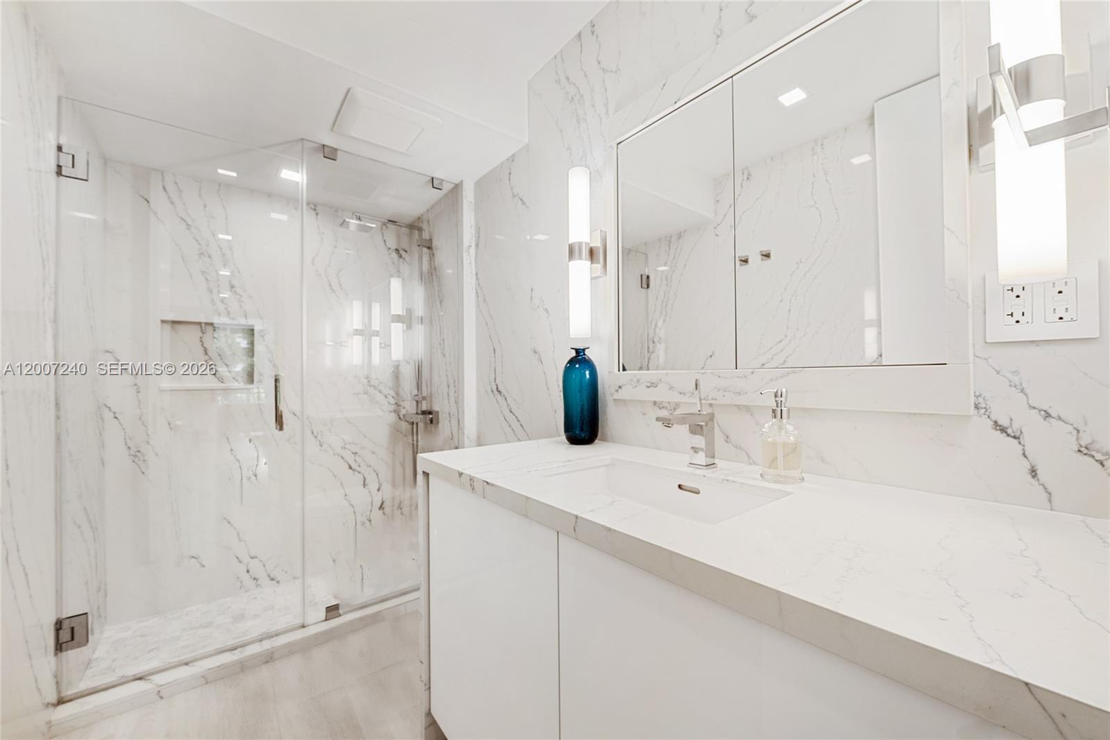 2901 S Bayshore Dr #5E Miami, FL 33133