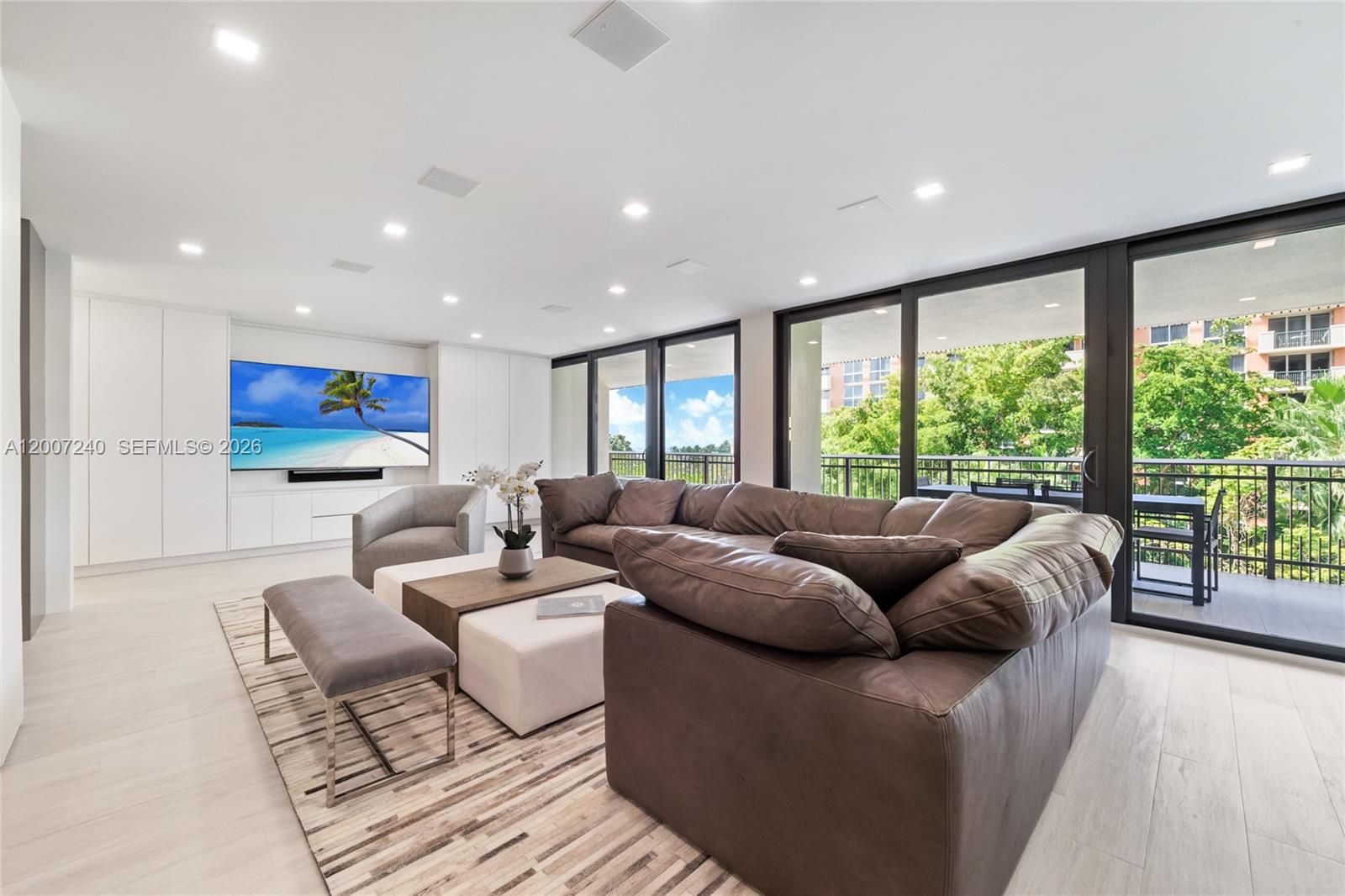 2901 S Bayshore Dr #5E Miami, FL 33133