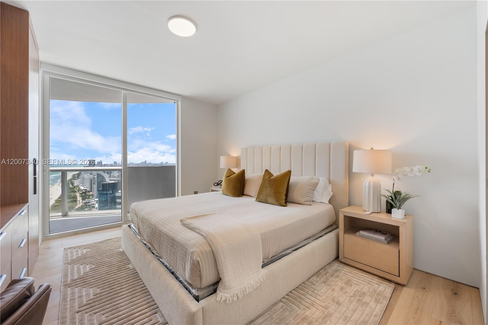 6365 Collins Ave #3904 Miami Beach, FL 33141