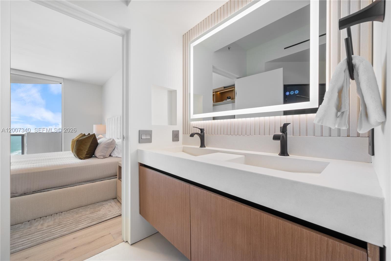 6365 Collins Ave #3904 Miami Beach, FL 33141