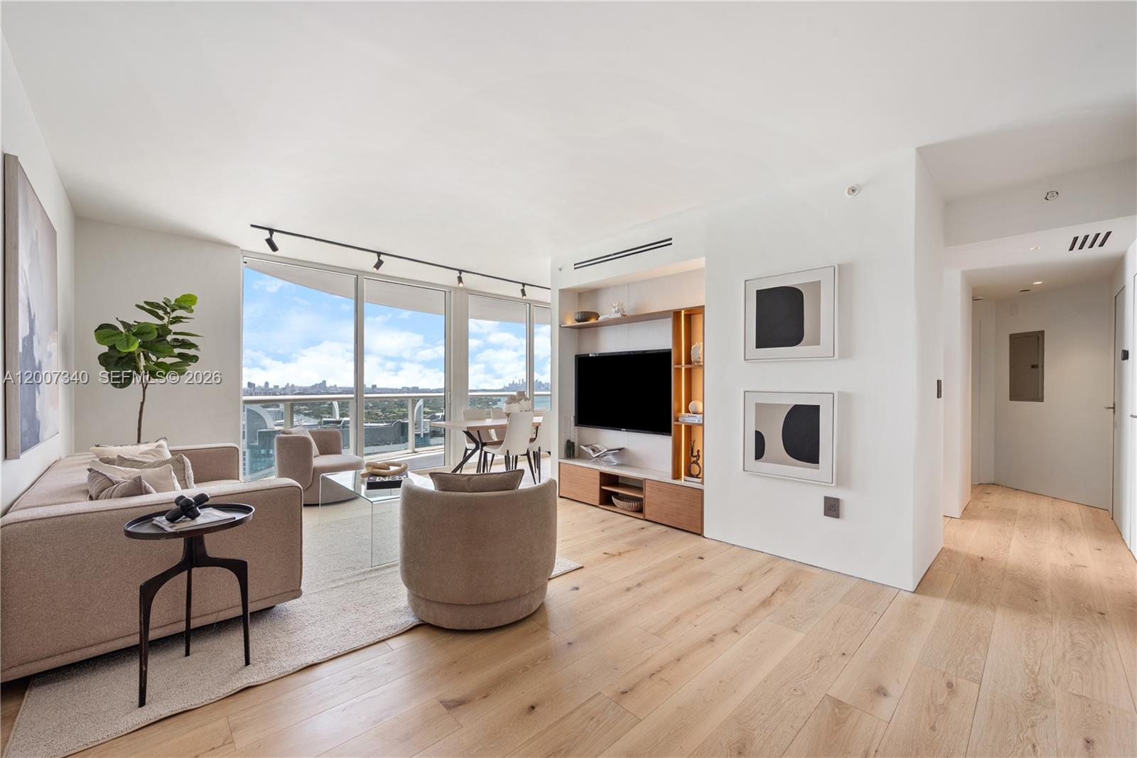 6365 Collins Ave #3904 Miami Beach, FL 33141